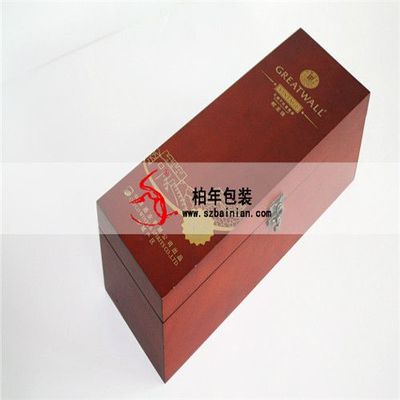 紅酒木盒包裝設(shè)計(jì)